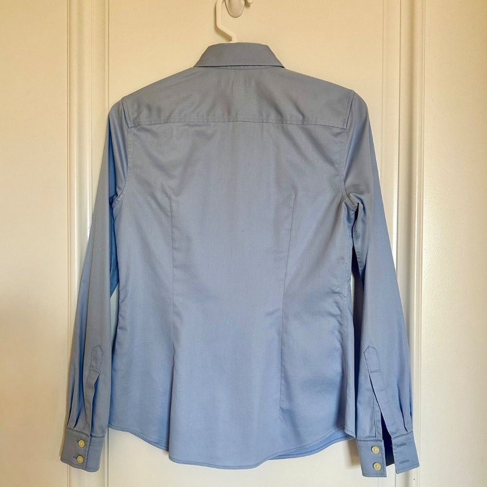Banana Republic Tailored Fitted Button-Down Shirt – Sky Blue, Women’s Size 4 - Picture 2 of 7
